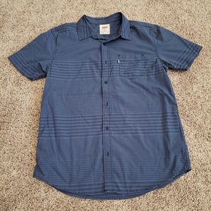 Men's Levi's button down short sleeve Medium